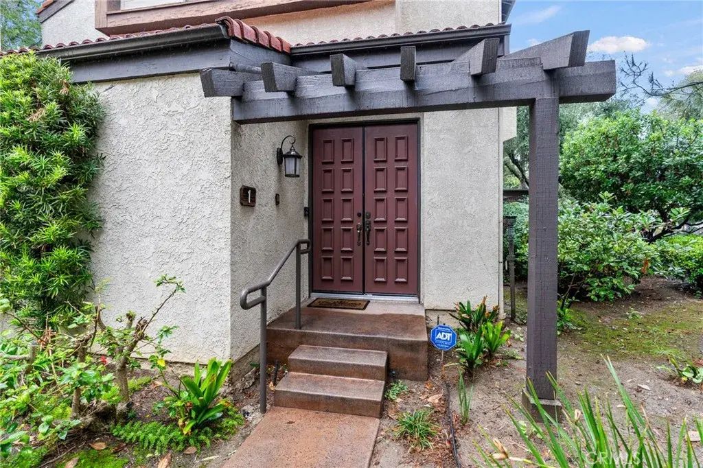 5757 Owensmouth 1, Woodland Hills