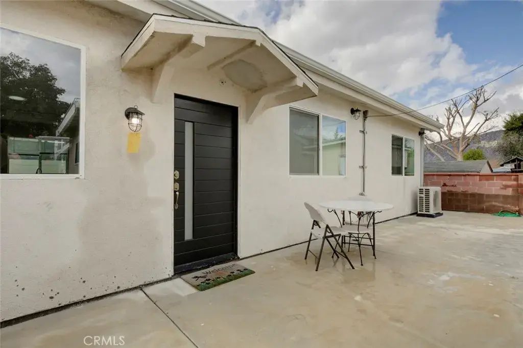 10343 Jardine Avenue, Sunland