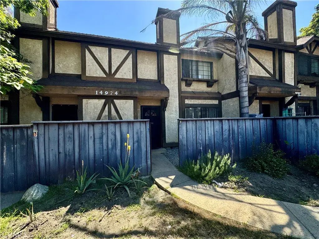 14924 Nordhoff 3, North Hills