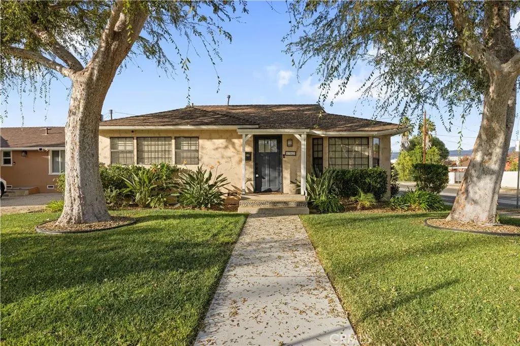 17061 Germain, Granada Hills