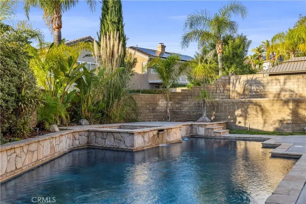 28251 Infinity, Saugus