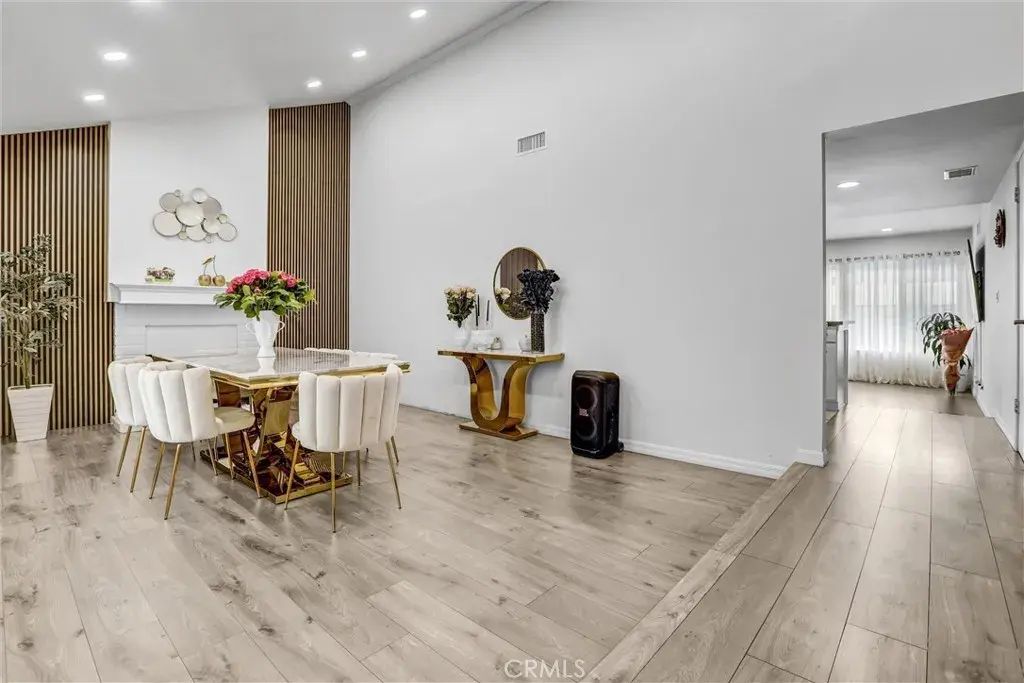 28947 Lotusgarden, Canyon Country