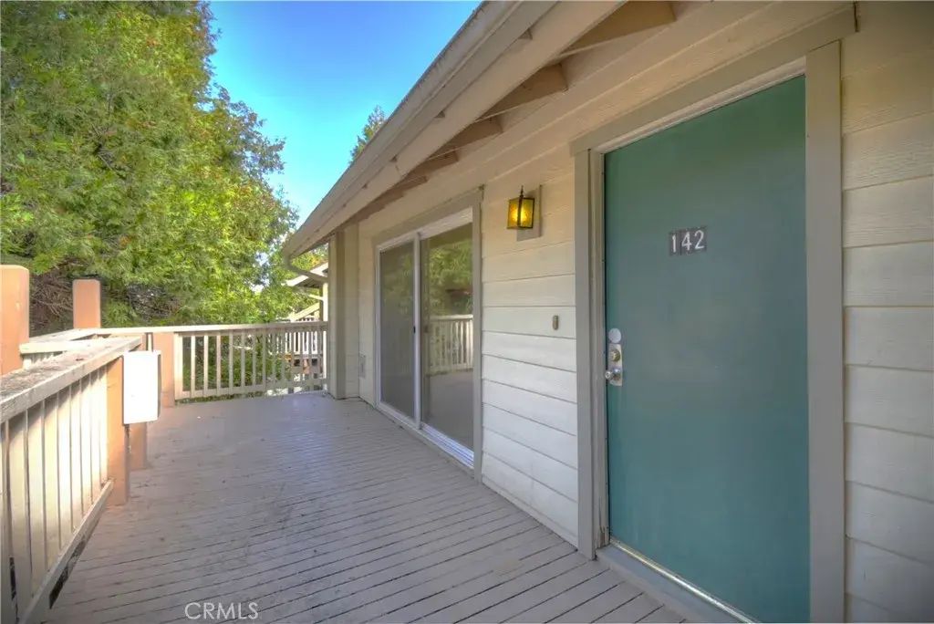 142 Rockledge Lane, Lake Arrowhead