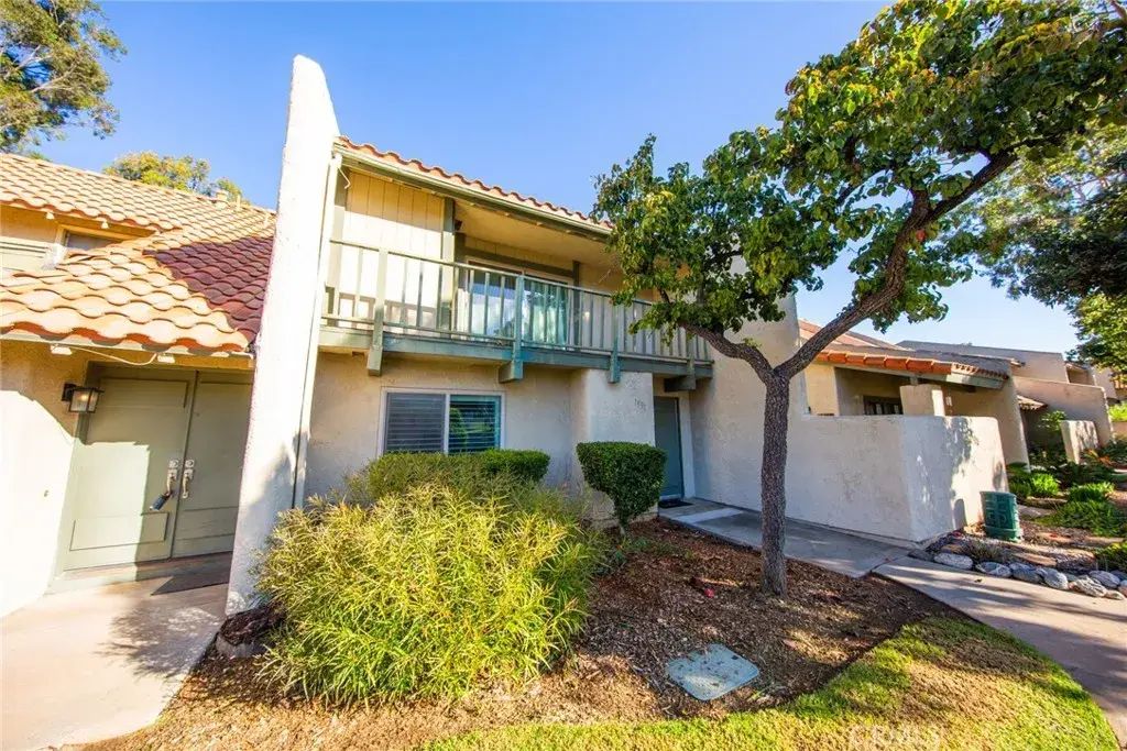 1531 Camelot, Corona
