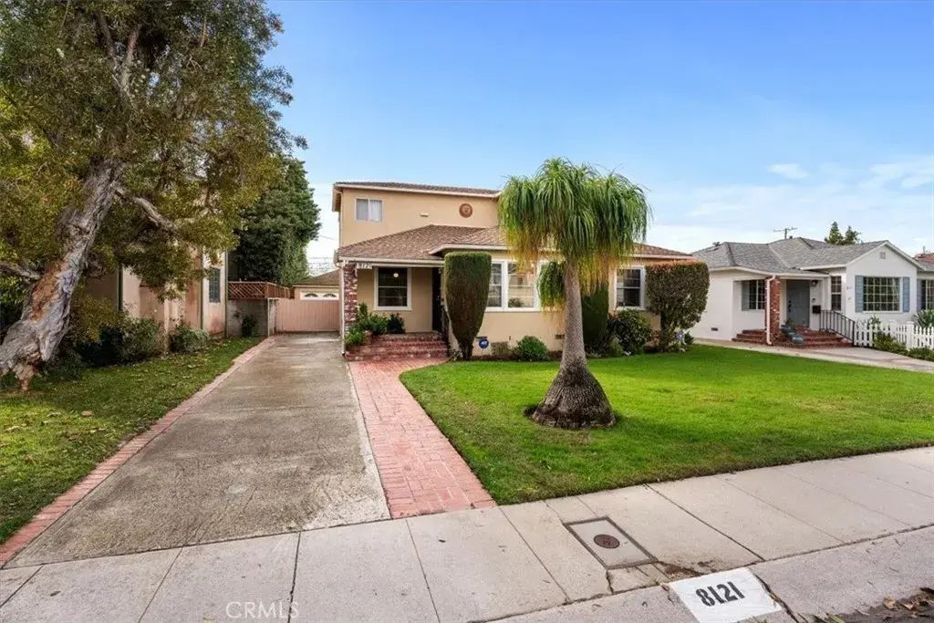 8121 Chase Avenue, Los Angeles