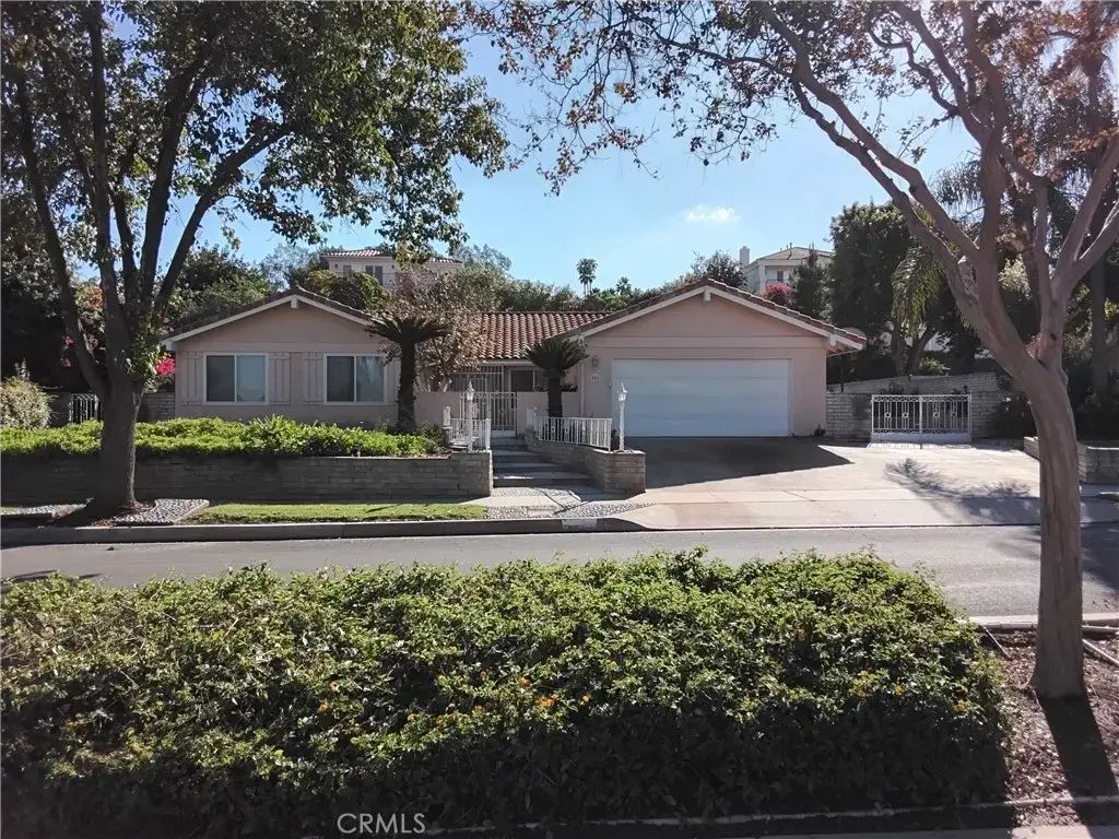 980 Country Club, Riverside