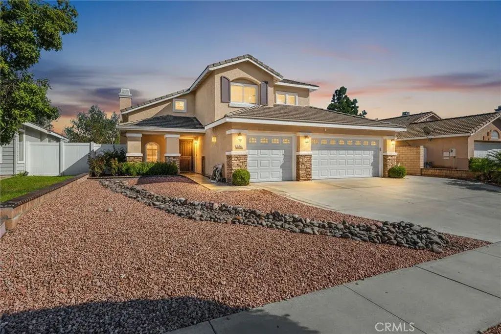 2251 Wagon Train, Corona