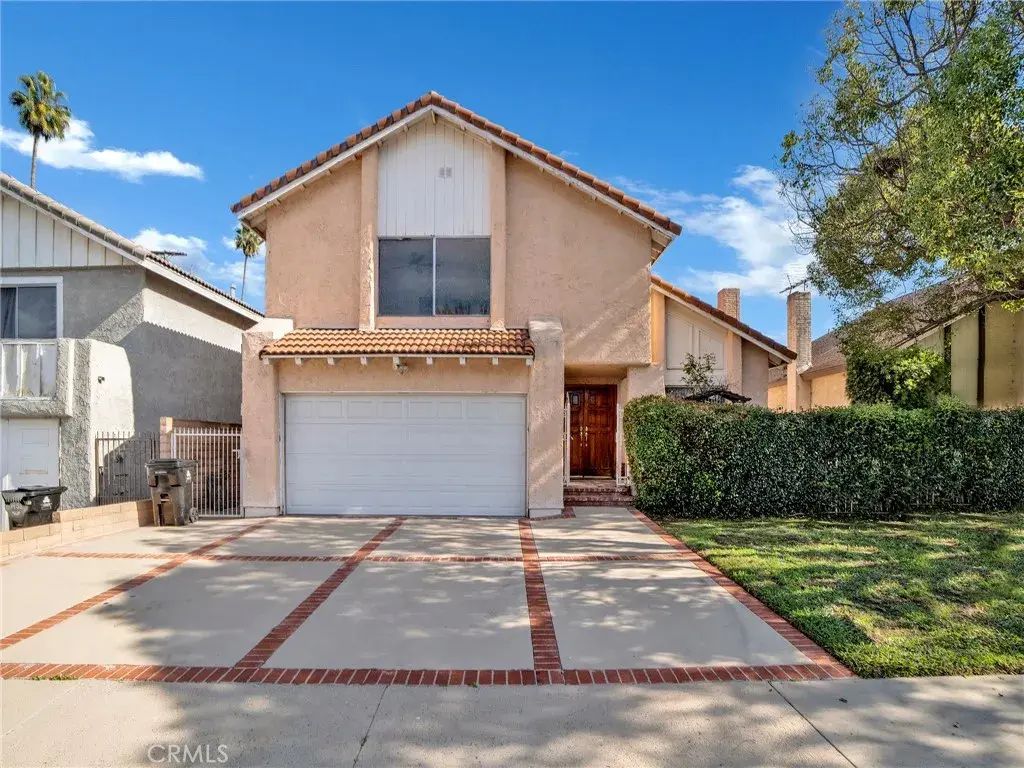 7952 Laramie Avenue, Winnetka