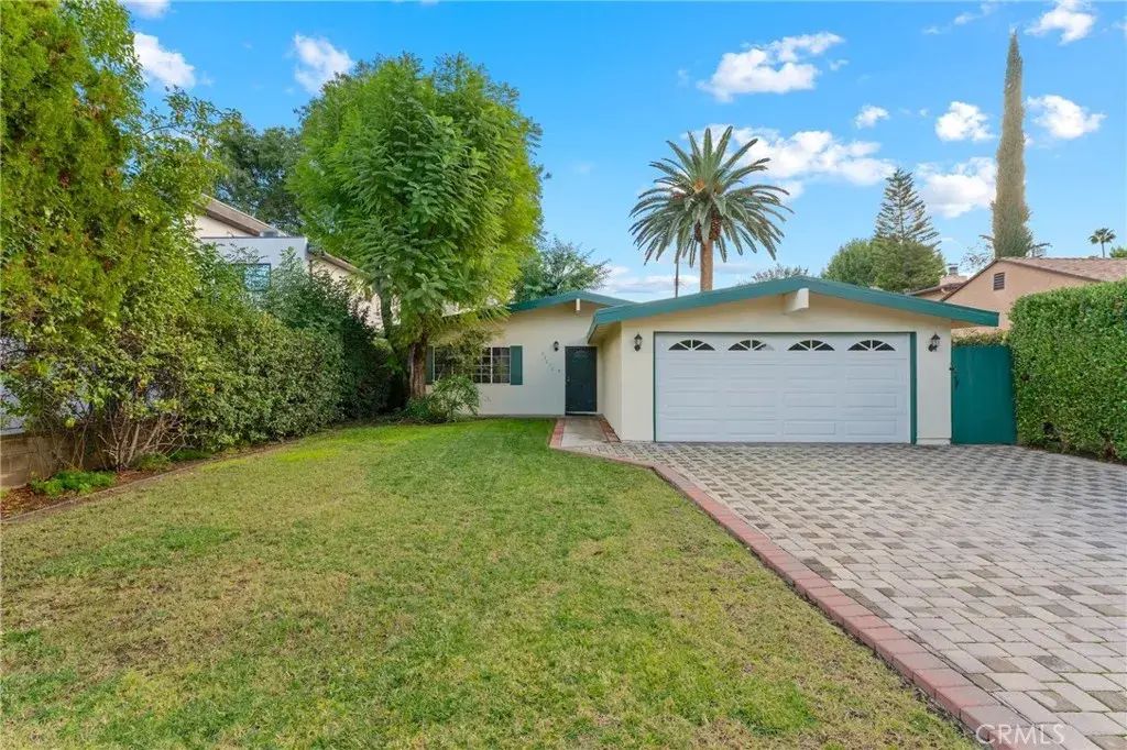 22616 Dolorosa Street, Woodland Hills
