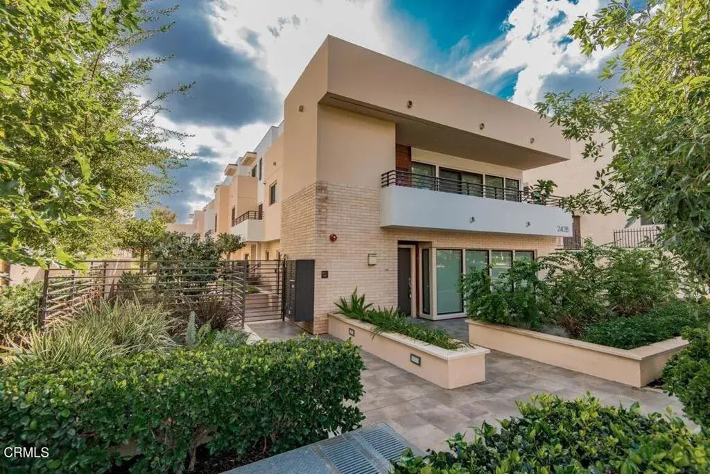2428 E Del Mar Boulevard 105, Pasadena
