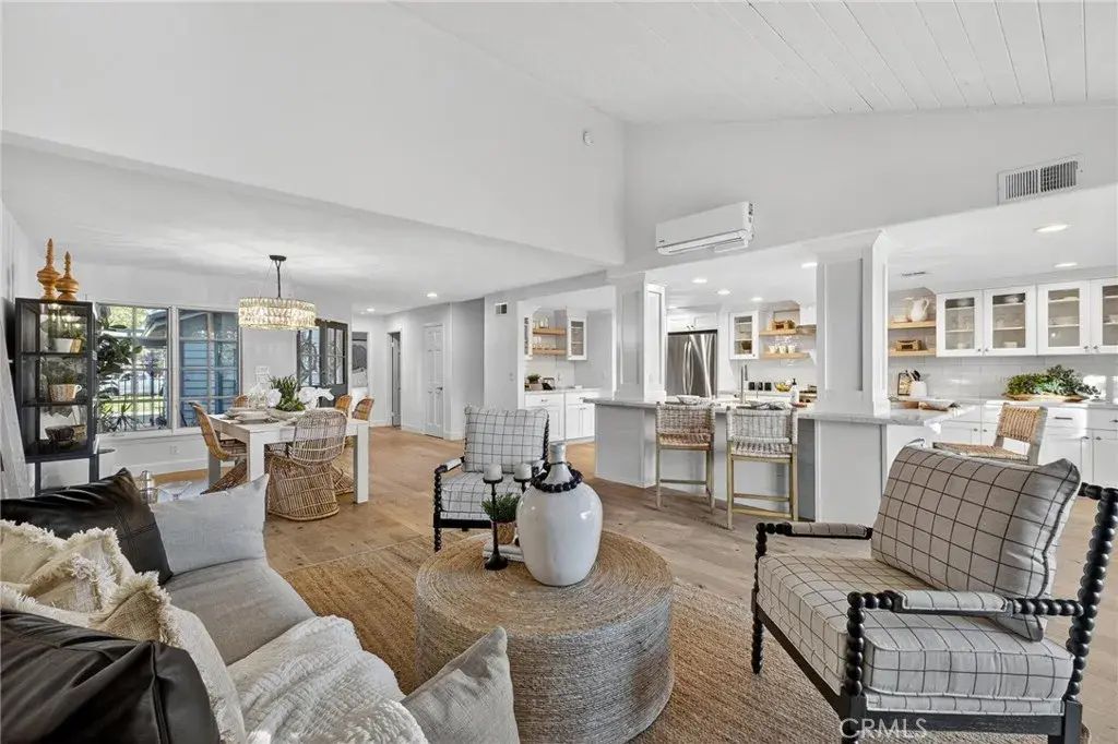 18 Malaga Place East East, Manhattan Beach