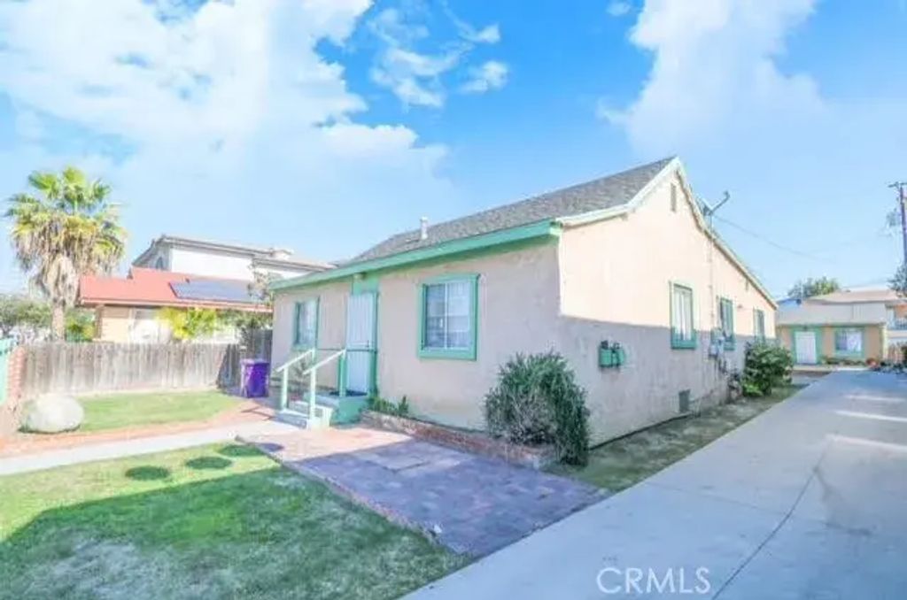 2430 Atlantic Avenue, Long Beach