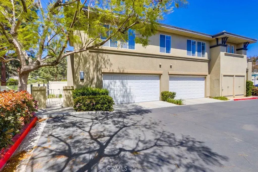 64 Bryce Canyon, Aliso Viejo