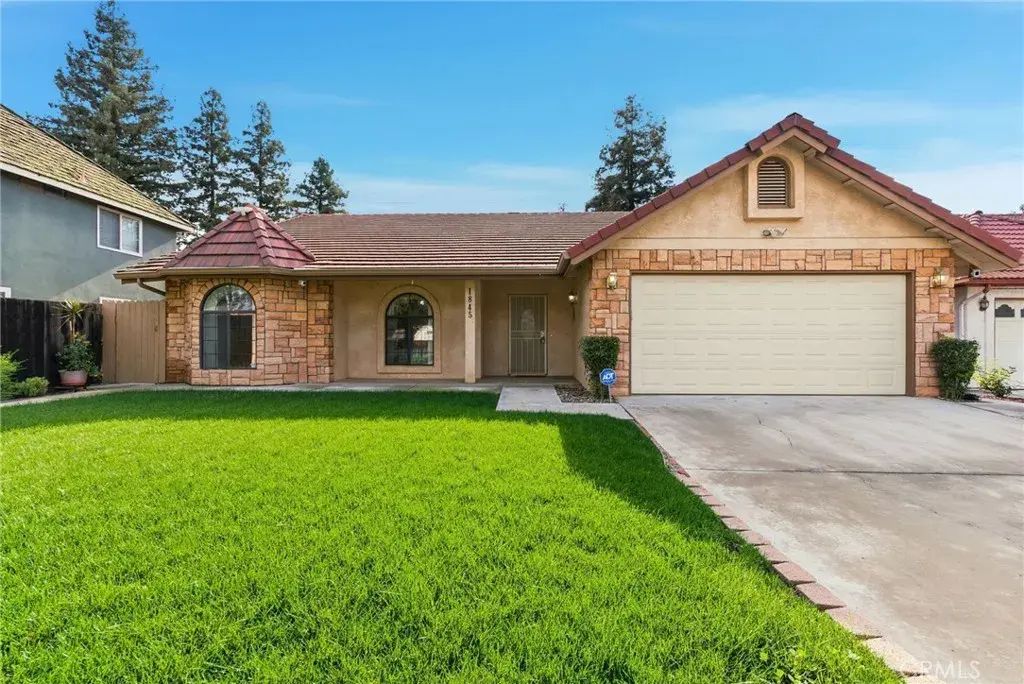 1845 E Evergreen Court, Visalia