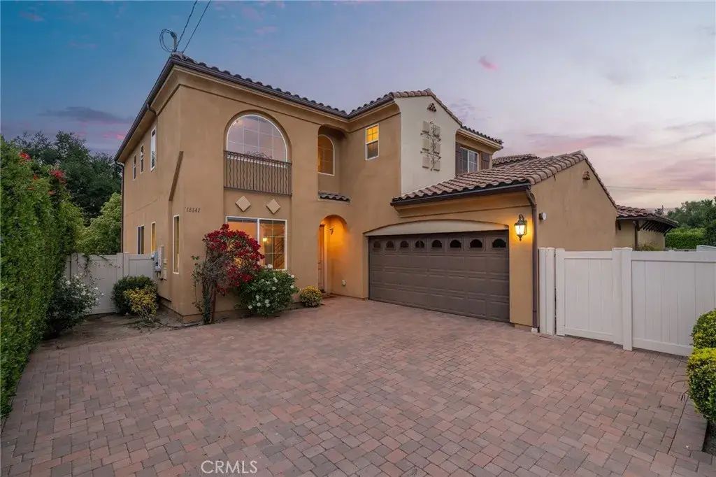 18141 Topham Street, Tarzana