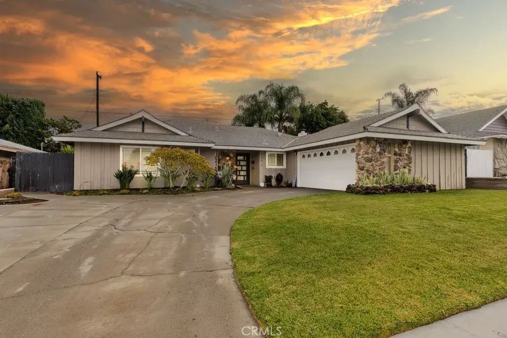 130 N Lohrum Lane, Anaheim Hills