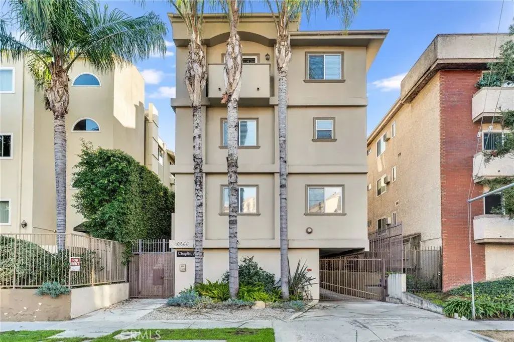 10866 Bluffside 5, Studio City