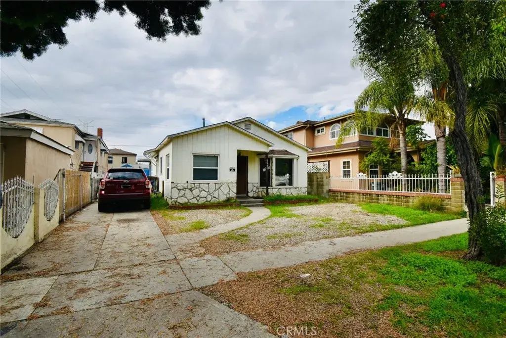 8995 Alexander Avenue, South Gate