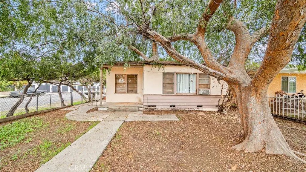 7856 Lemp Avenue, North Hollywood