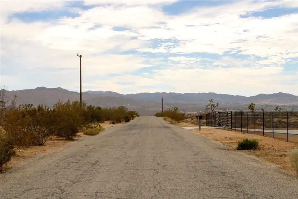 45908 Anita, Yucca Valley