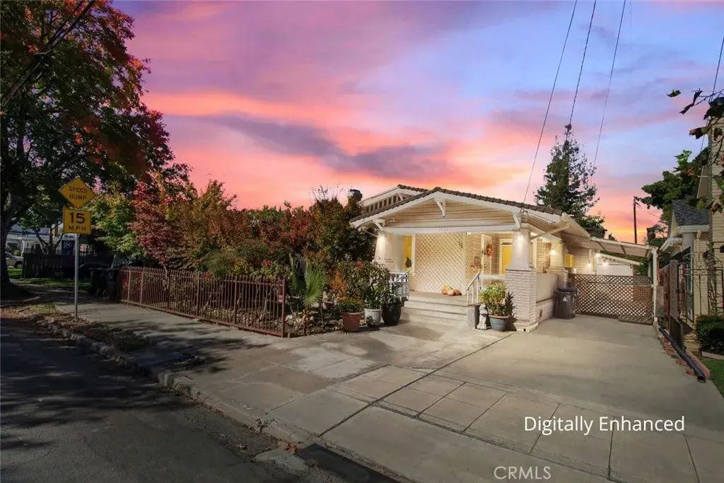 1037 W Magnolia West, Stockton