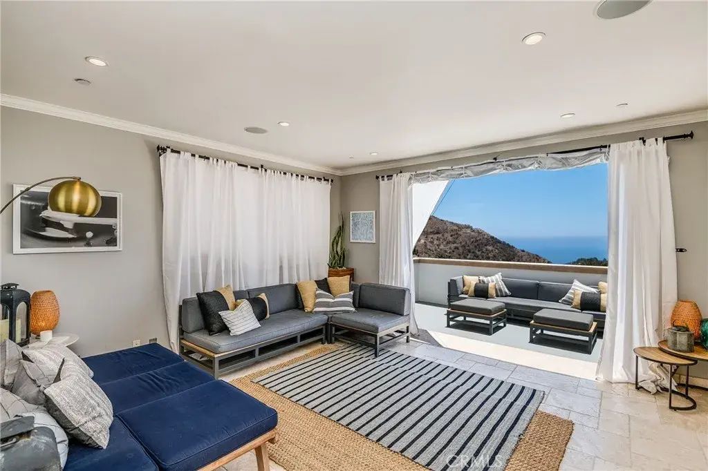 26616 Ocean View Drive, Malibu