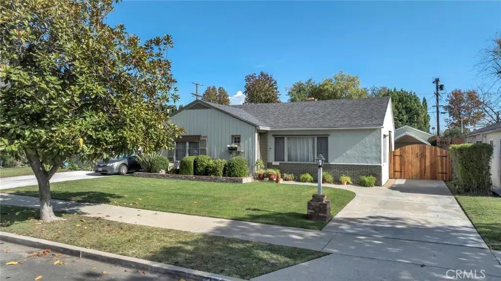 6300 Teesdale Avenue, Valley Glen