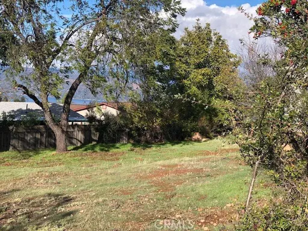5708 Ponca, Kelseyville
