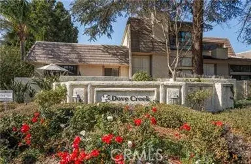 6201 Shoup Avenue 66, Woodland Hills