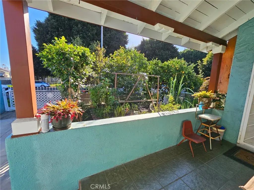 351 E 92nd, Los Angeles