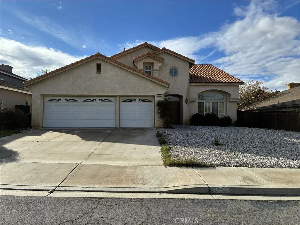 12334 Navajo, Victorville