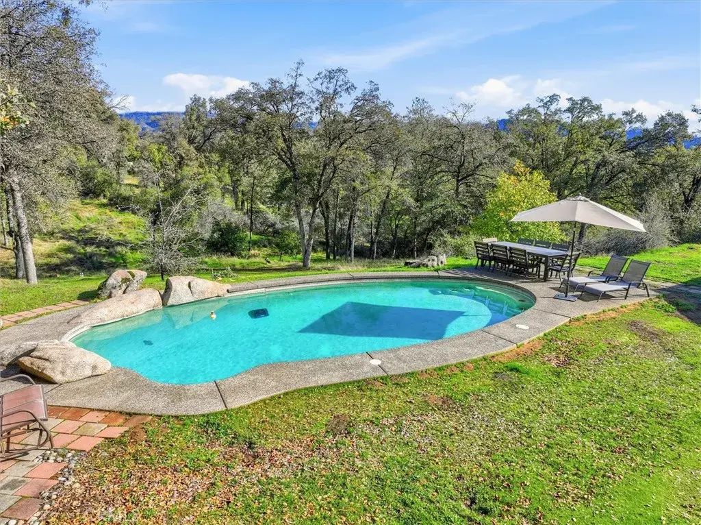 32169 Maranatha, North Fork