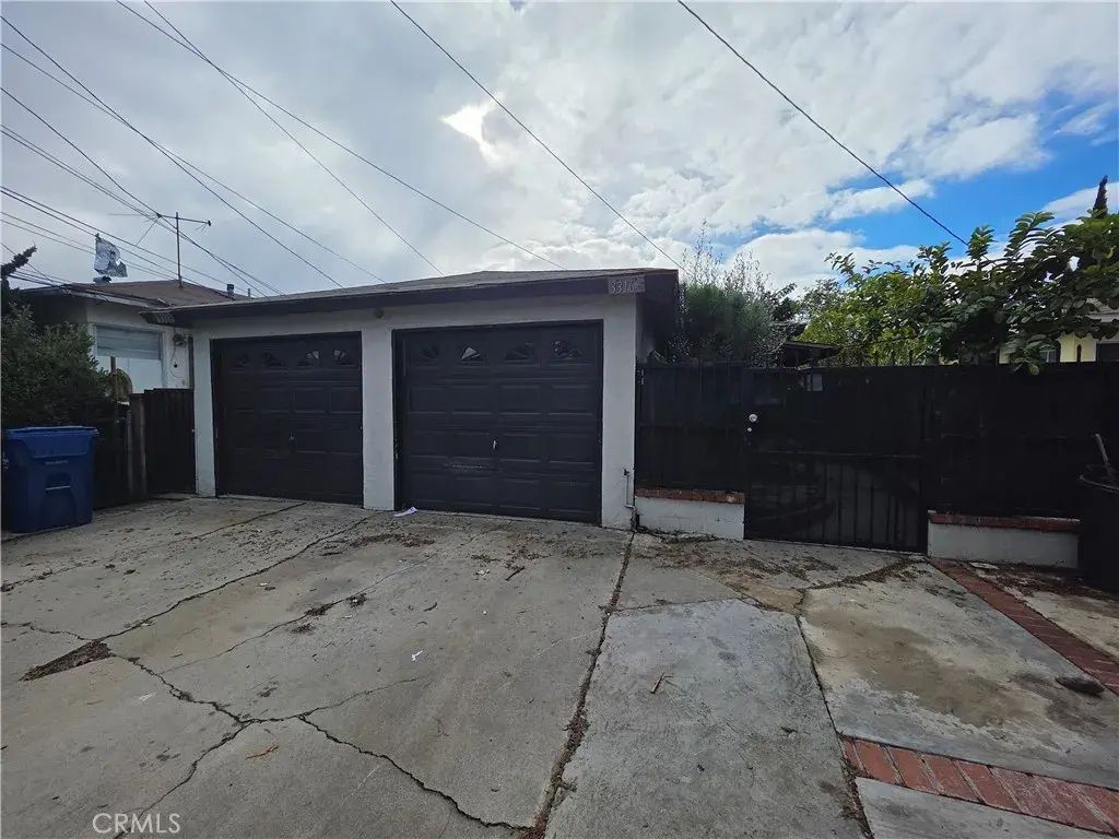 3316 112th West, Inglewood