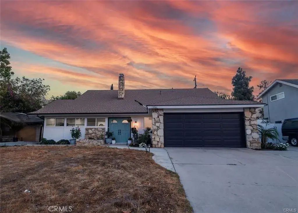 256 E Mission, Corona