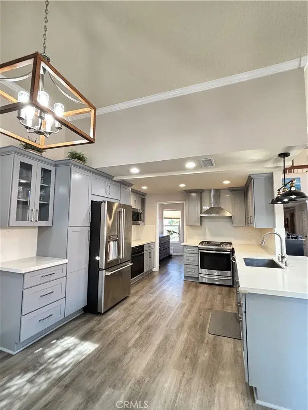 22 Cordoba, Irvine