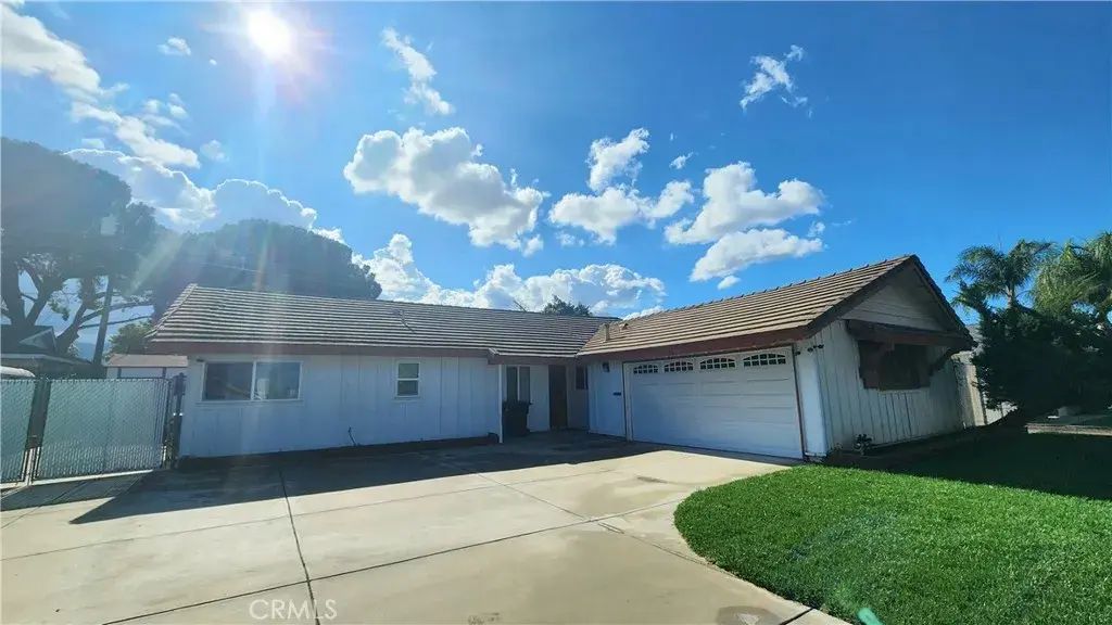 924 Lorna Street, Corona