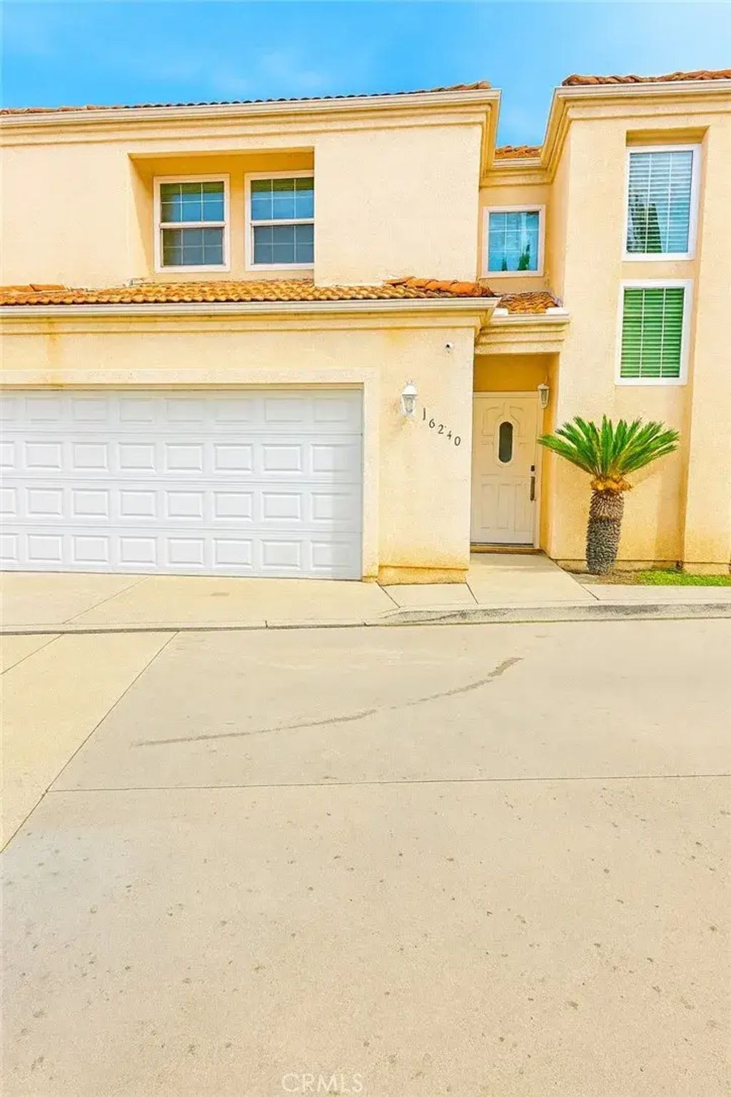 16240 Hunsaker, Paramount