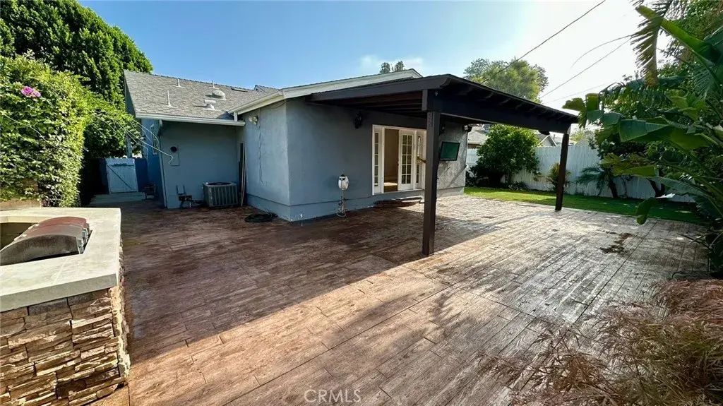 23012 Gilmore Street, West Hills