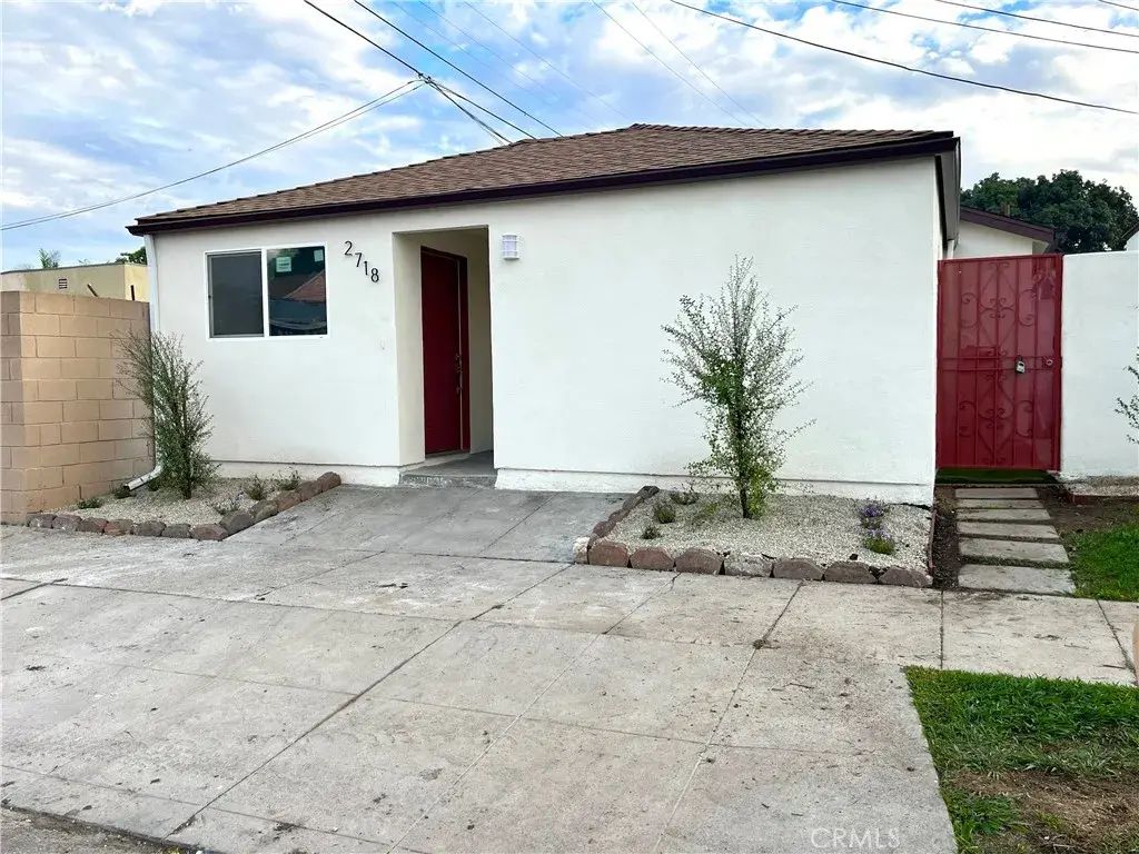 2720 W 70th, Los Angeles
