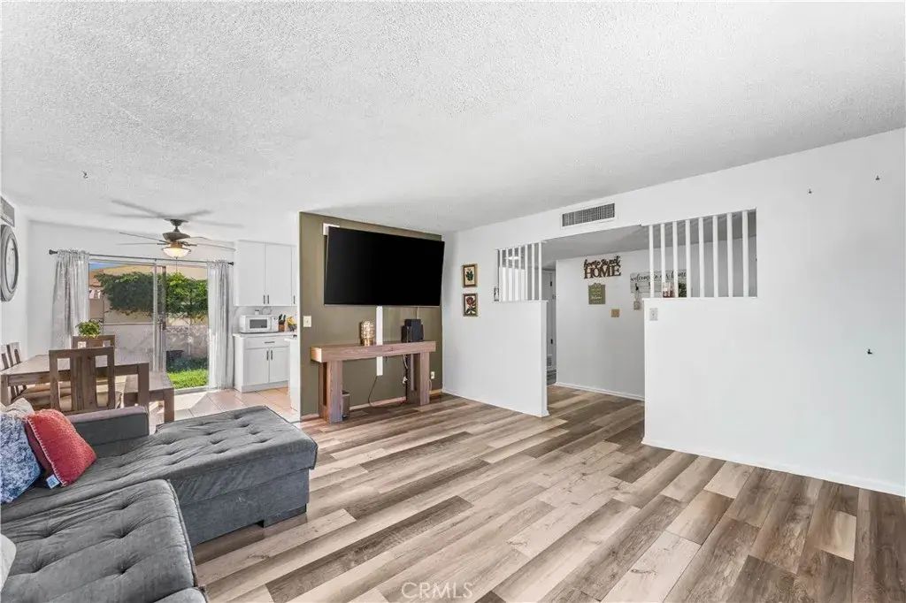 2130 Orange Street, Rosamond
