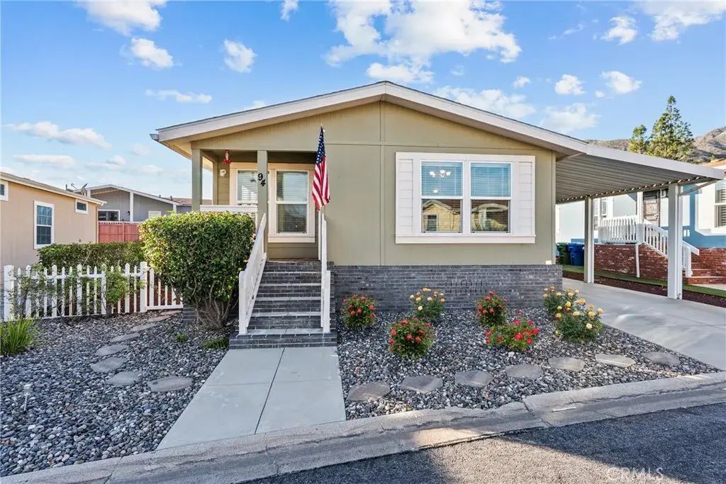 15455 Glenoaks 94, Sylmar