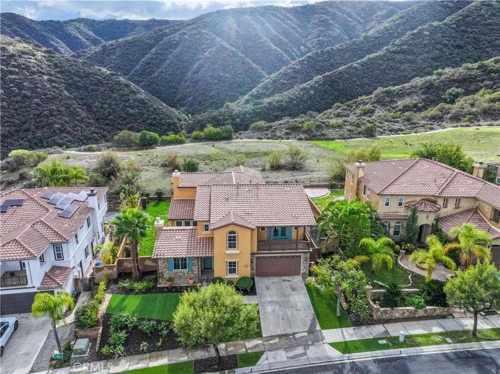7725 Lady Banks, Corona