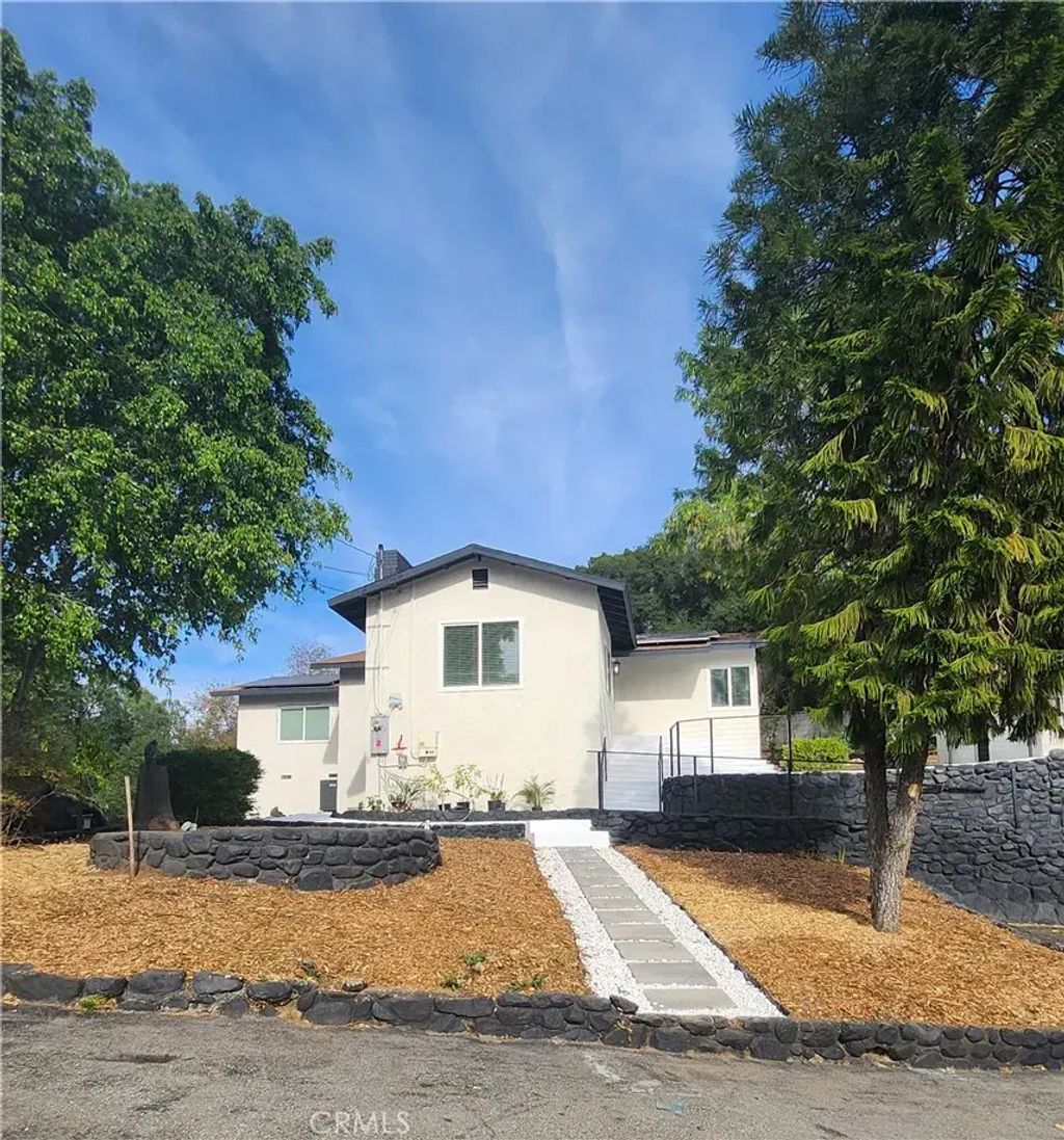 10535 La Canada, Sunland