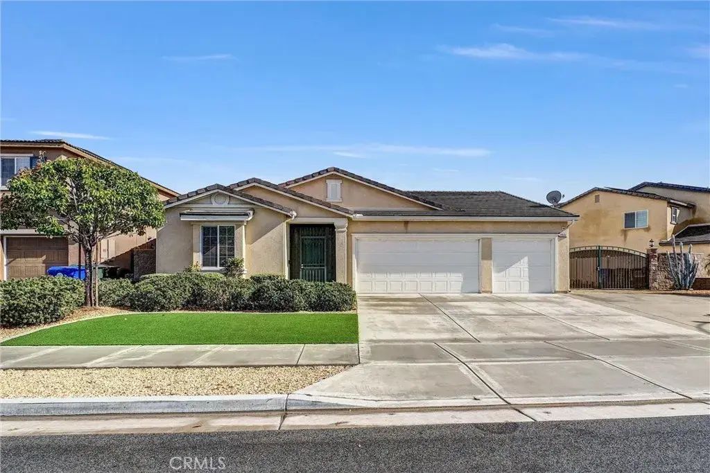 4664 Creek Cir, Jurupa Valley