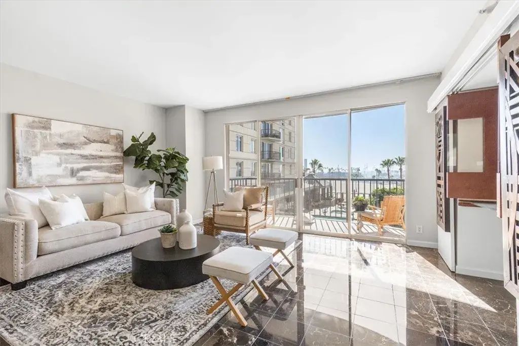 850 E Ocean Boulevard 209, Long Beach