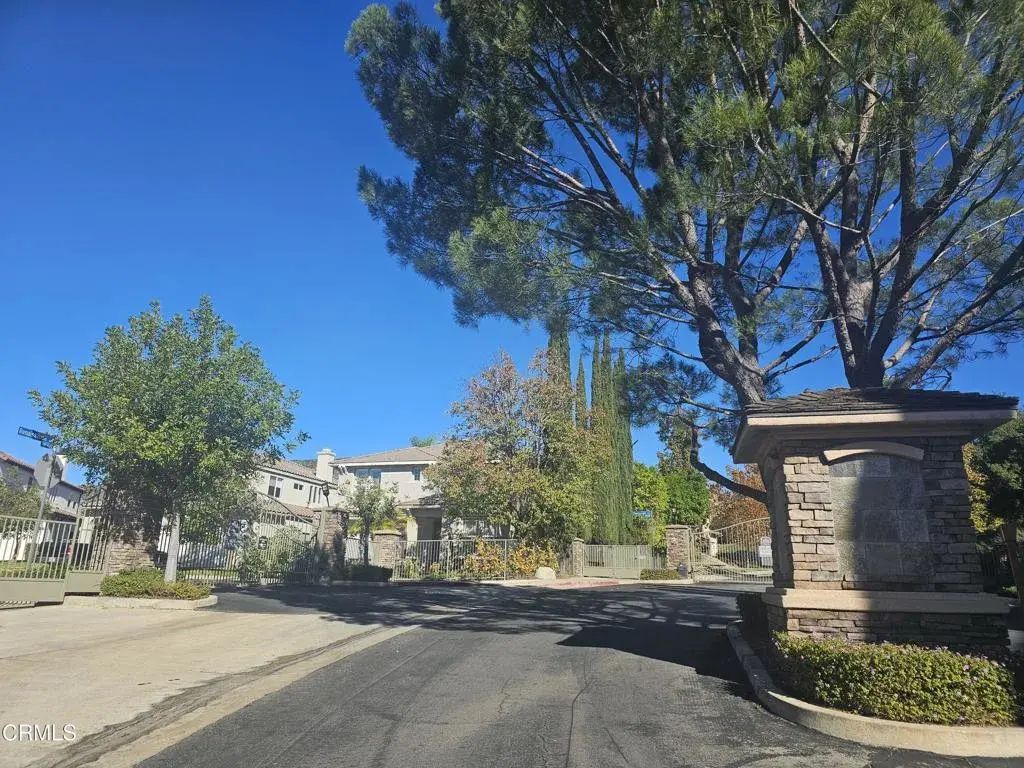 7454 Chanteclair Court, Los Angeles