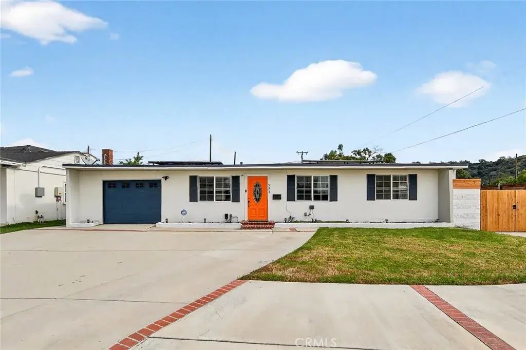 952 S Jenifer, Glendora