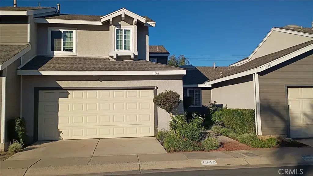 1649 Toyon, Corona