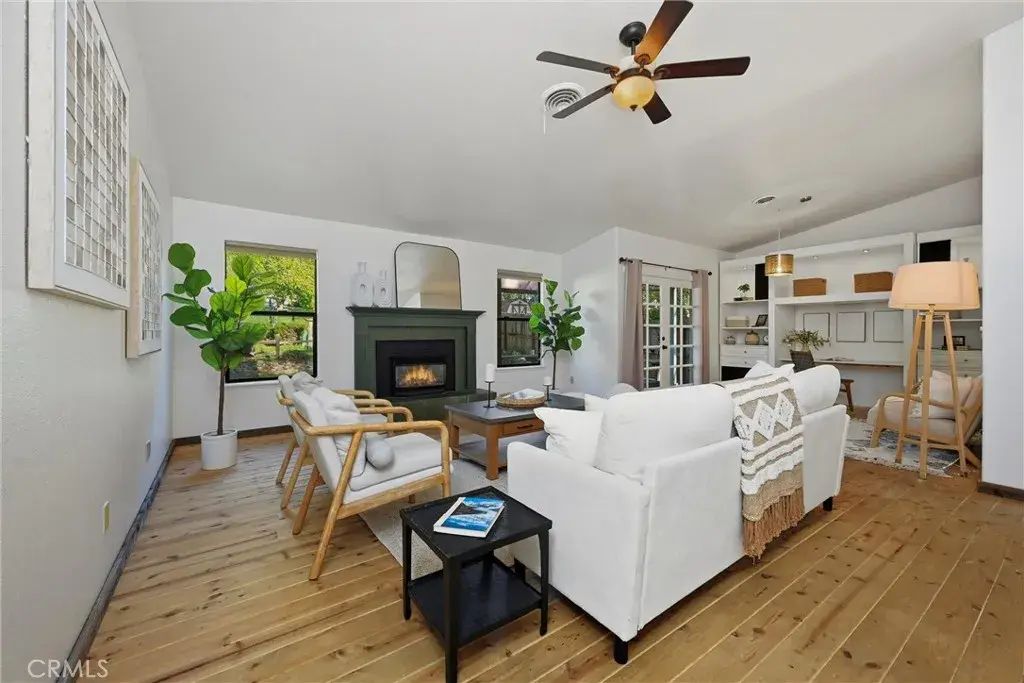 18752 North Shore, Hidden Valley Lake