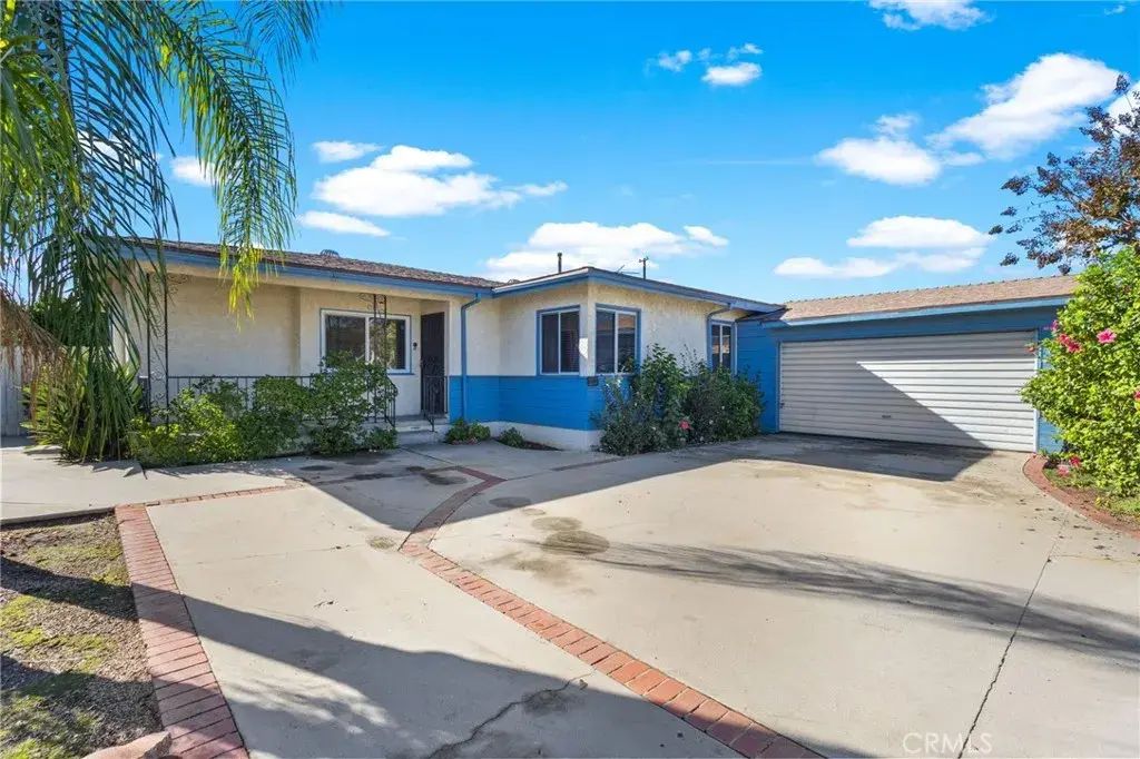 832 E Florence, West Covina